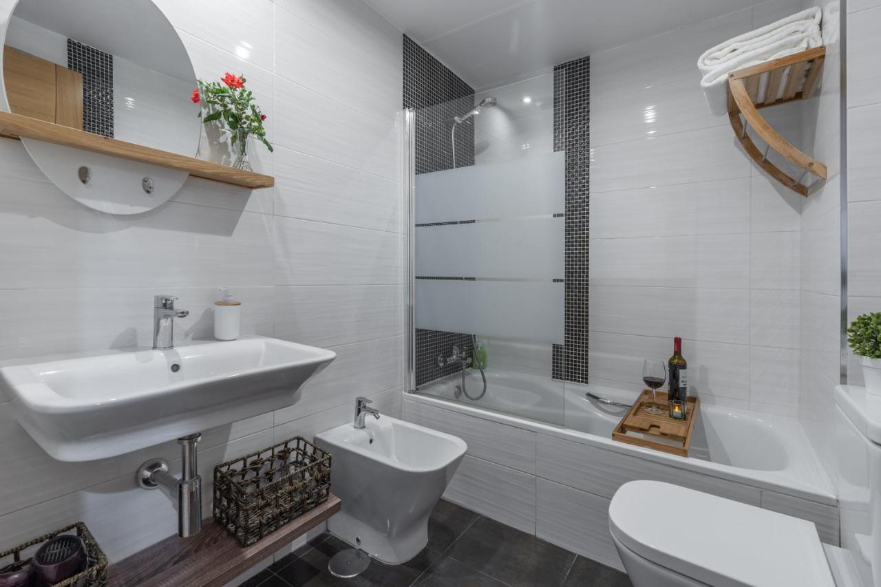 Tuguest Postigo I Catedral Apartment - Free Parking Granada Exteriör bild